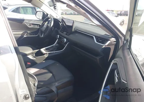 2024 Toyota Rav4 Xle Premium из США, поврежденный, VIN 2T3A1RFV2RC484062